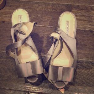 Vera wang lavender silver shoe